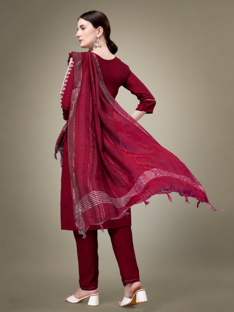Women's Maroon Cotton Blend Embroidered Kurta Set with Sequence