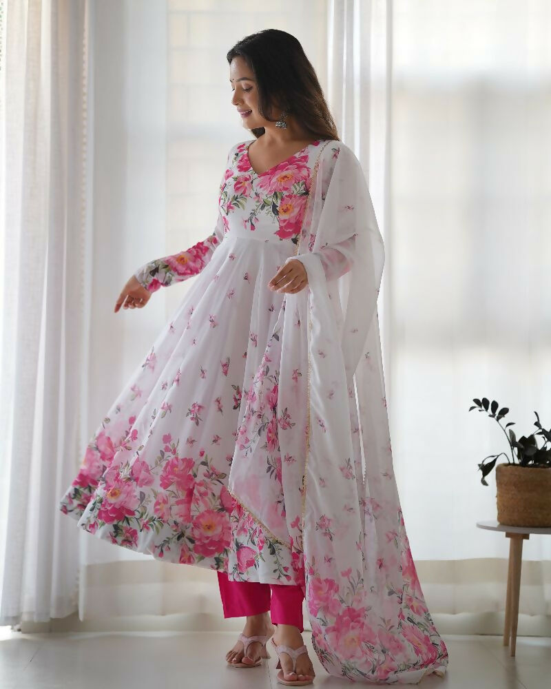 Elegant White Organza Kurta Set with Sequin Embroidery Work