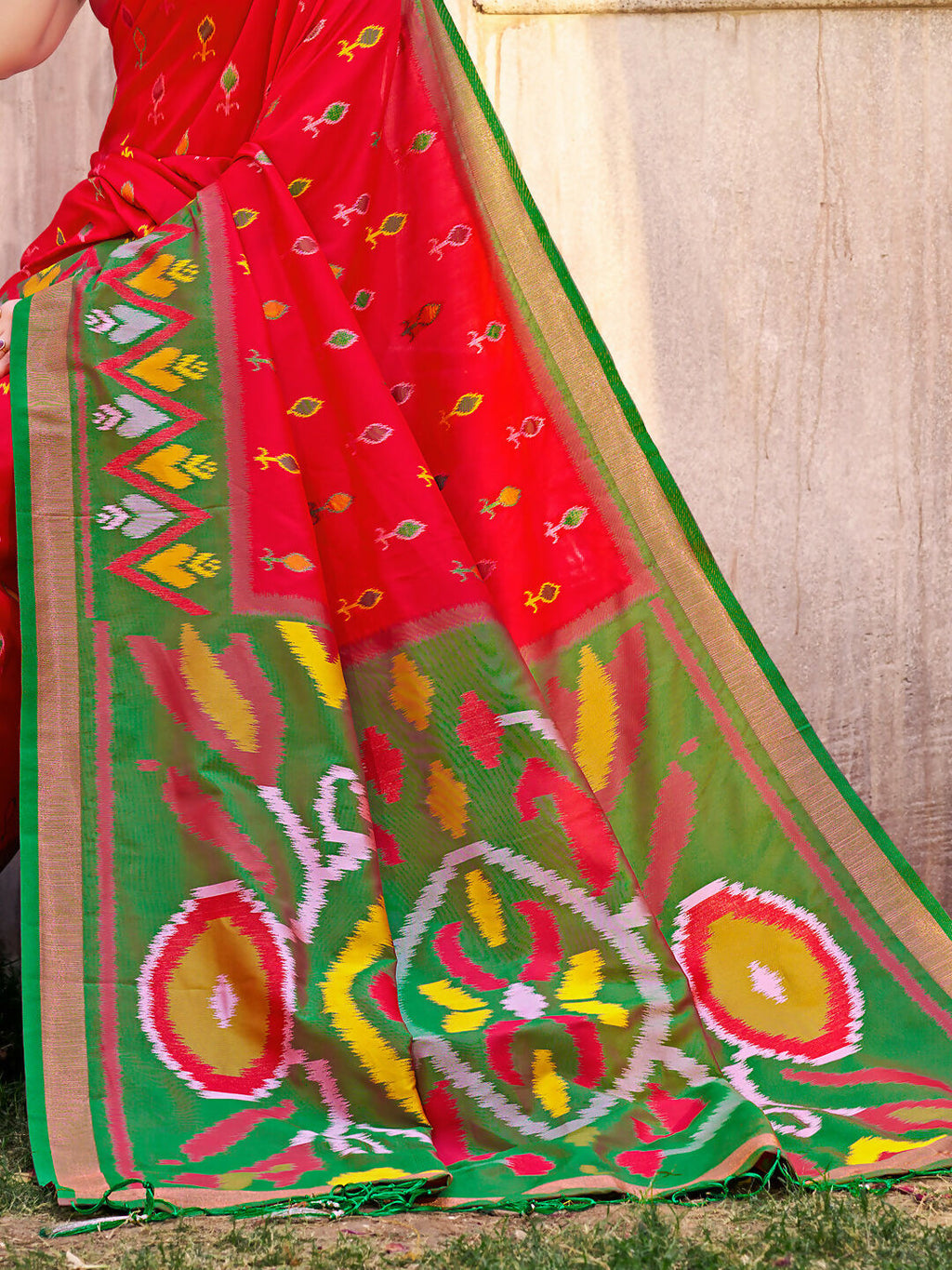 Red Pochampally Silk Saree with Matching Blouse Piece