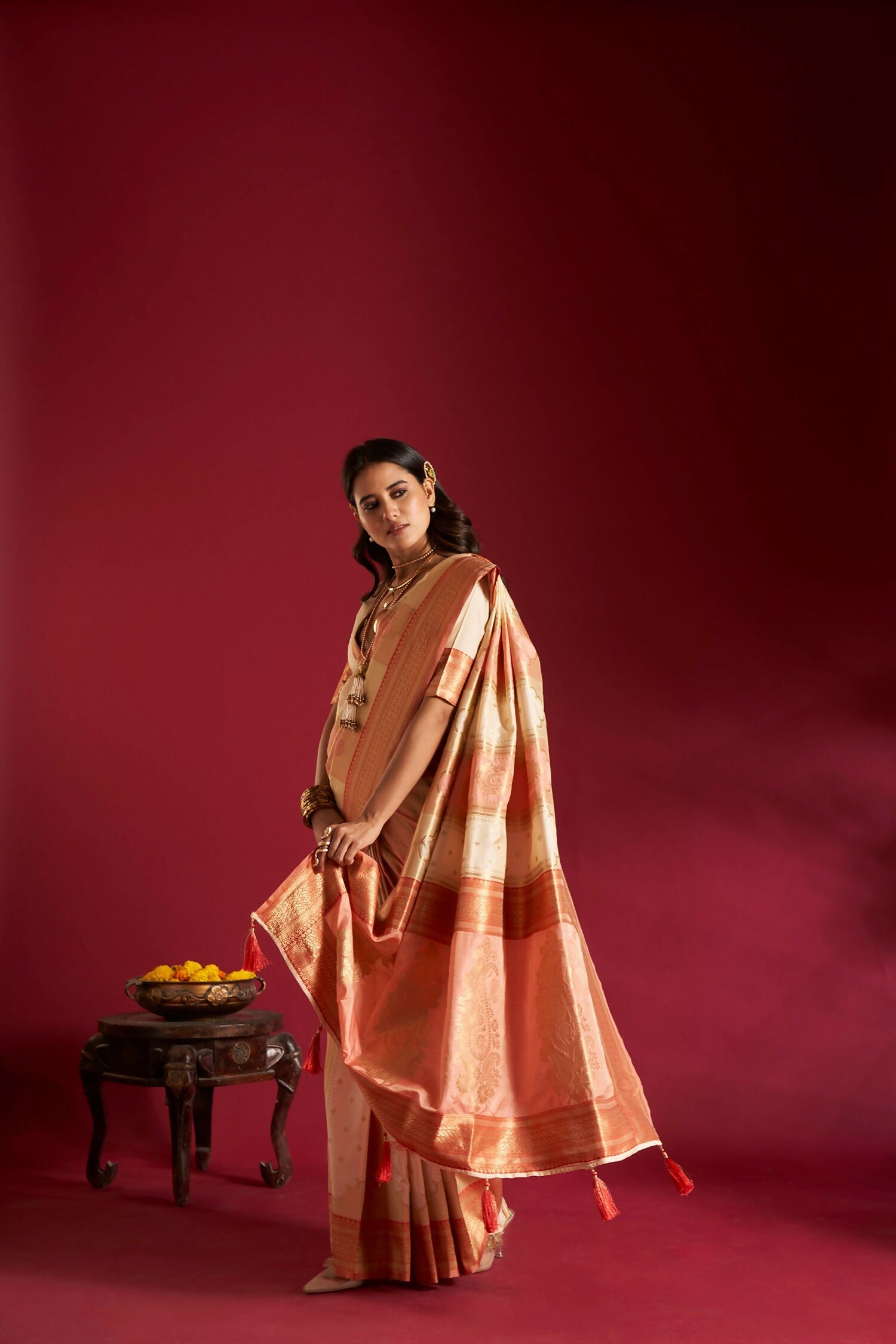 Joban Fashion Cream & Pink Plain With Weaving Border Banarasi Silk Sarees