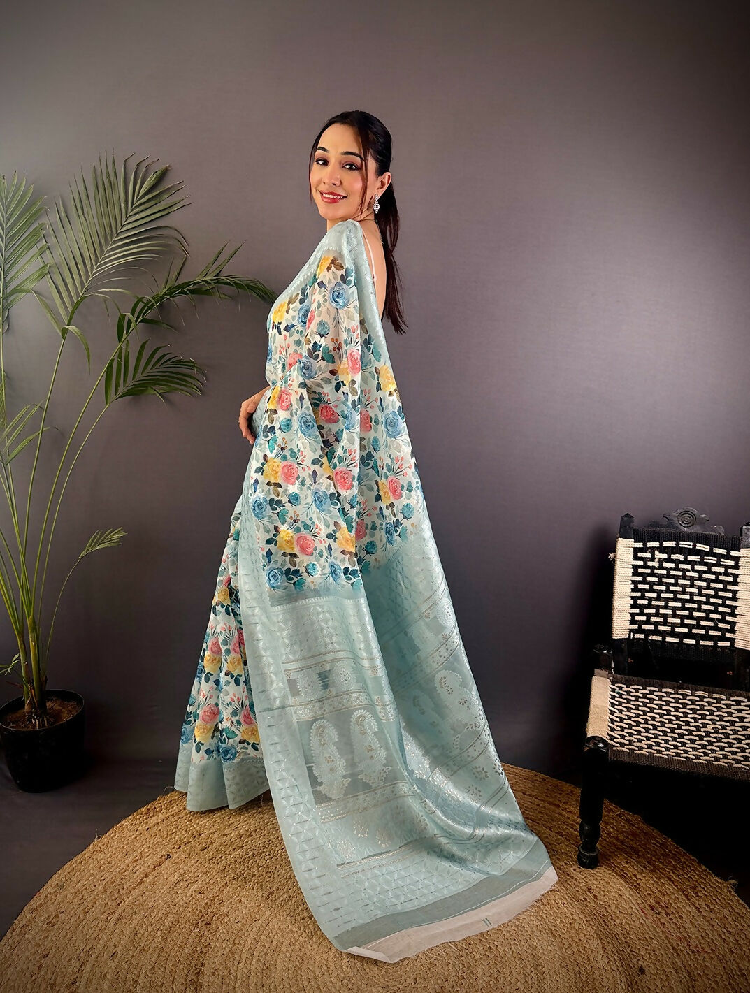 Grey Floral Motifs Banarasi Silk Saree with Unstitched Blouse