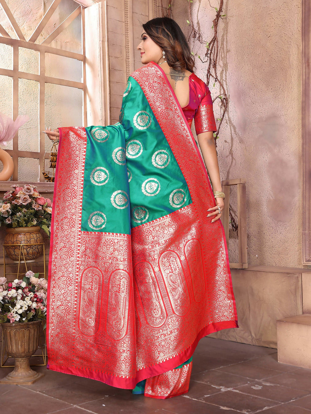 Green Banarasi Soft Silk Woven Saree for Festive Glamour