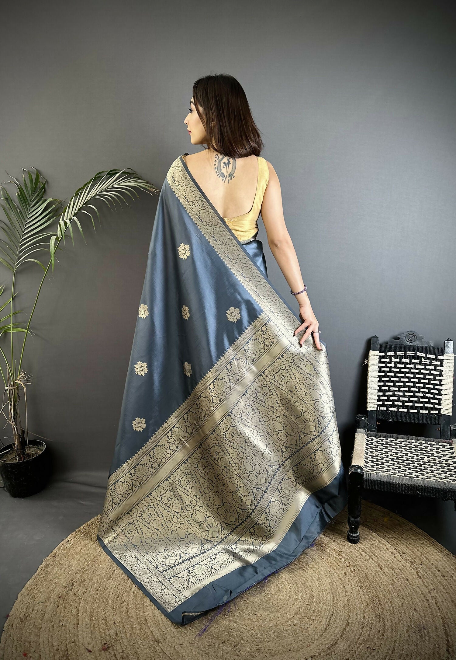 Grey Floral Jacquard Woven Cotton Silk Banarasi Saree