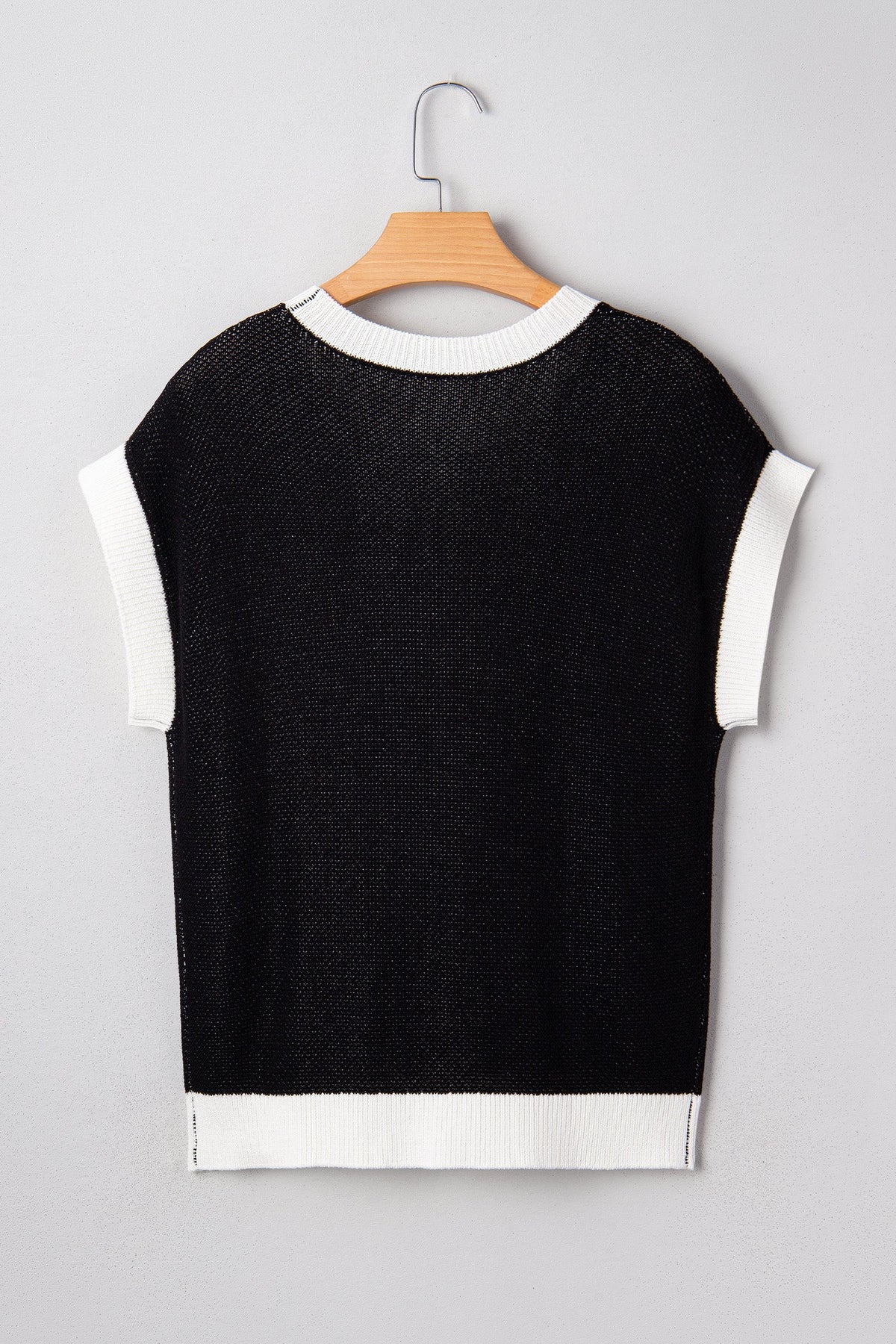 Western Horseshoe Contrast Trim Short Sleeve Sweater