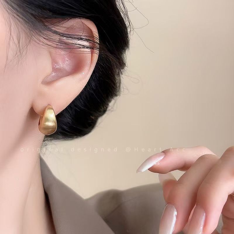 Brushed Craft Stud Earrings Minimalist Luxury Silver Post