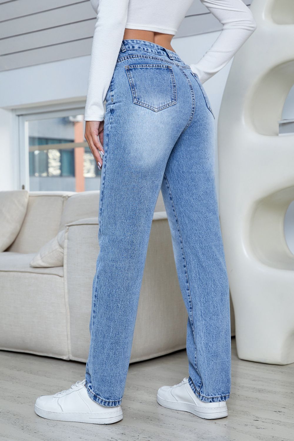 Women's High-Waisted Straight Leg Jeans in Classic Medium Blue