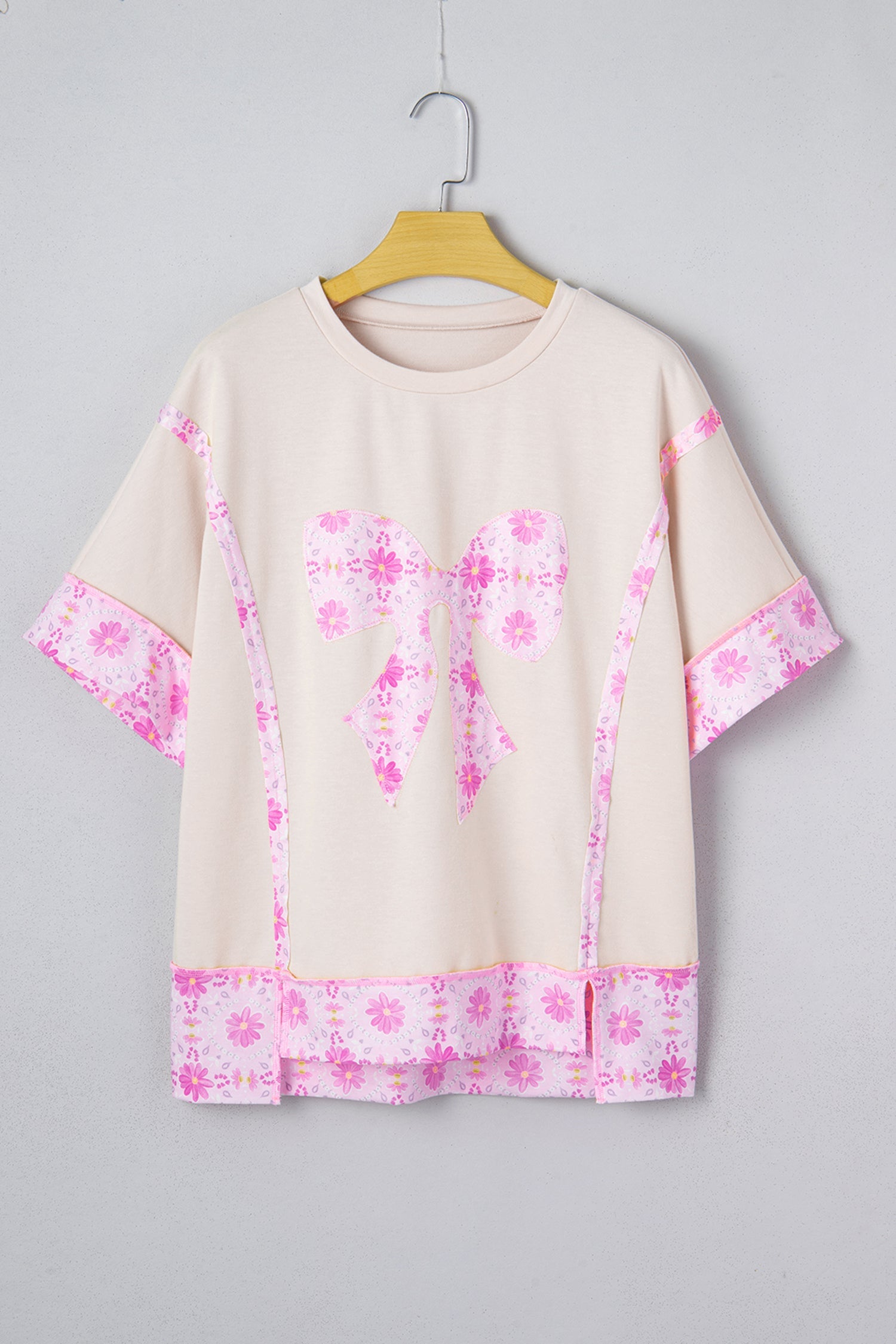 Floral Daisy Bow Patchwork Short Sleeve Cotton Tee in Beige/Pink