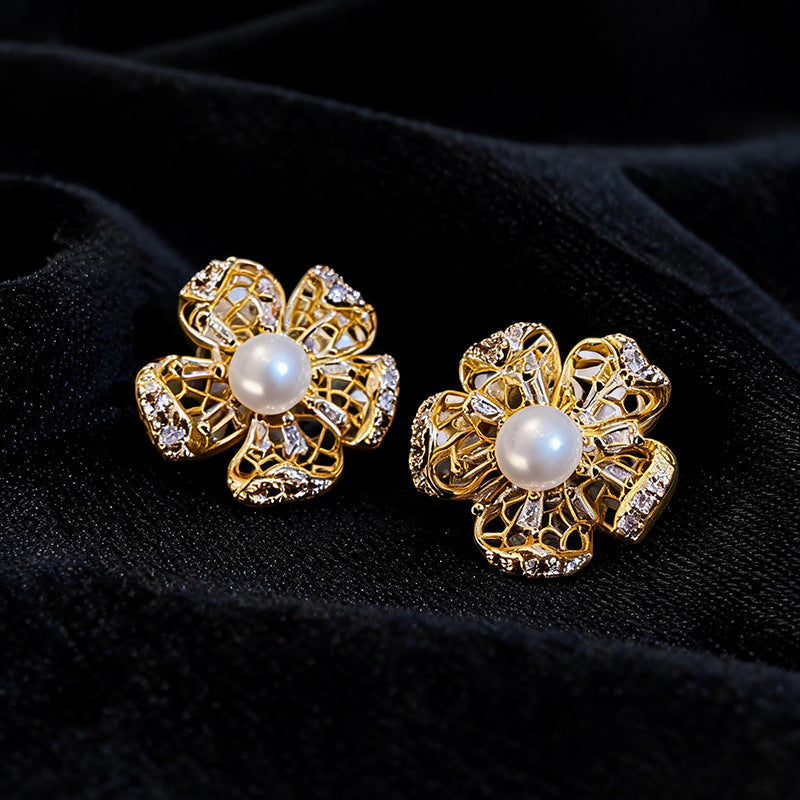 Womens Vintage Hollow Floral Rhinestone Pearl Stud Earrings,Palace Style Light Luxury Versatile Fashion Earrings