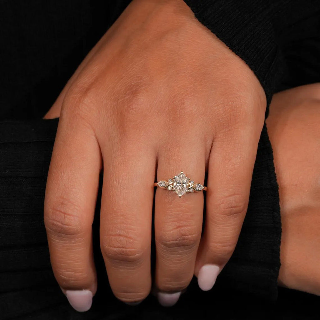 Tk European And American Temu Cross-Border New Hot-Selling Jewelry Elegant Arrow-Shaped Zircon Diamond Finger Fashion Versatile Engagement Women's Ring