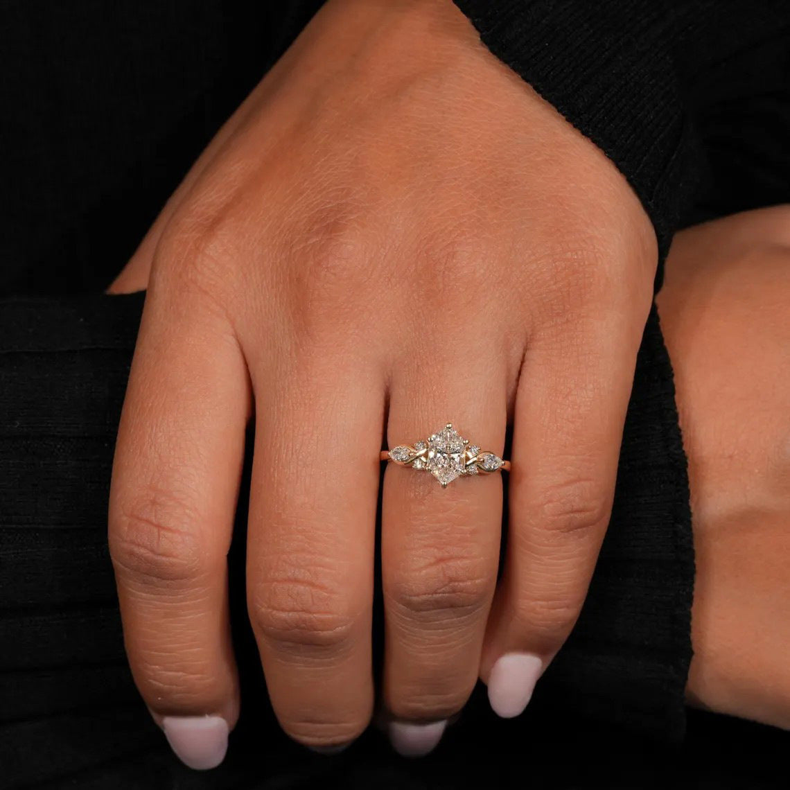 Tk European And American Temu Cross-Border New Hot-Selling Jewelry Elegant Arrow-Shaped Zircon Diamond Finger Fashion Versatile Engagement Women's Ring