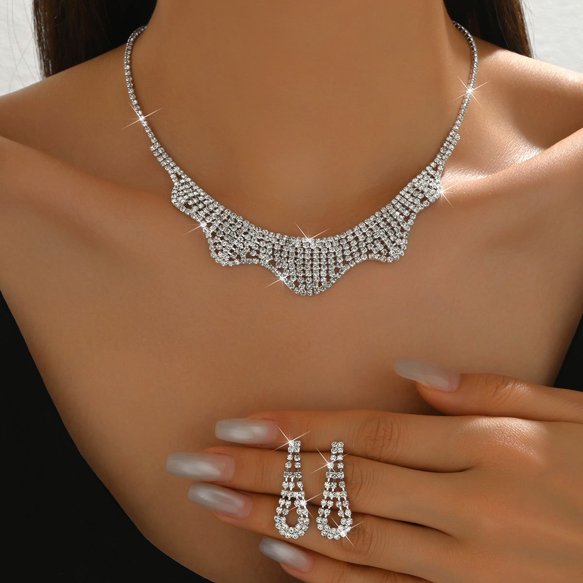 Women 2 Pcs Wavy Rhinestone Jewelry Set,Choker Necklace And Hollow Teardrop Dangle Earrings,Glamour Costume Accessories For Wedding Banquet Party Occasion