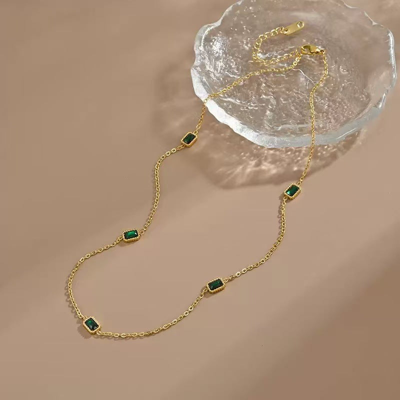 Emerald Sugar-Cube Geometric Pendant Necklace in 18K Gold