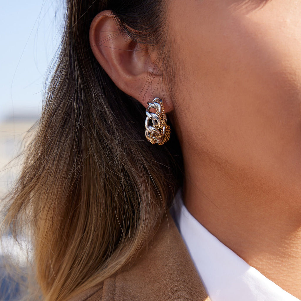18K Gold Tassel Stud Earrings