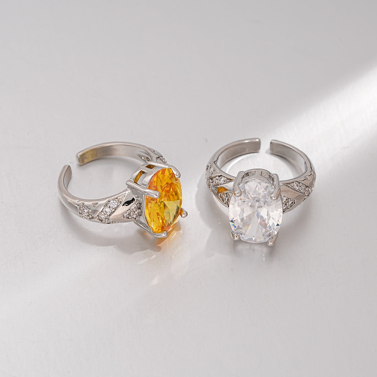 Natural Yellow Crystal Adjustable Ring S925 Silver Plated Fashion Women Finger Jewelry For Daily Dating Banquet Party Occasions