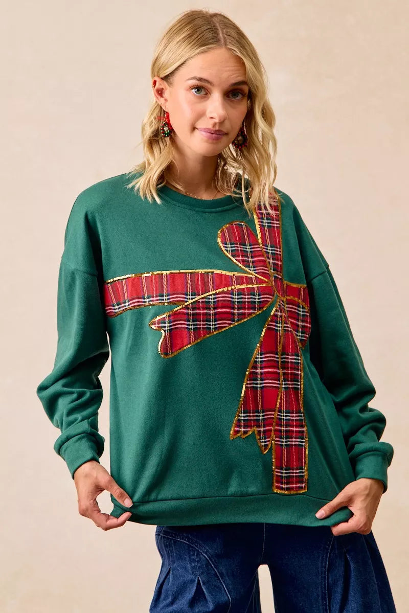 Oversized Plaid Bow Holiday Fleece Pullover in Green/Red