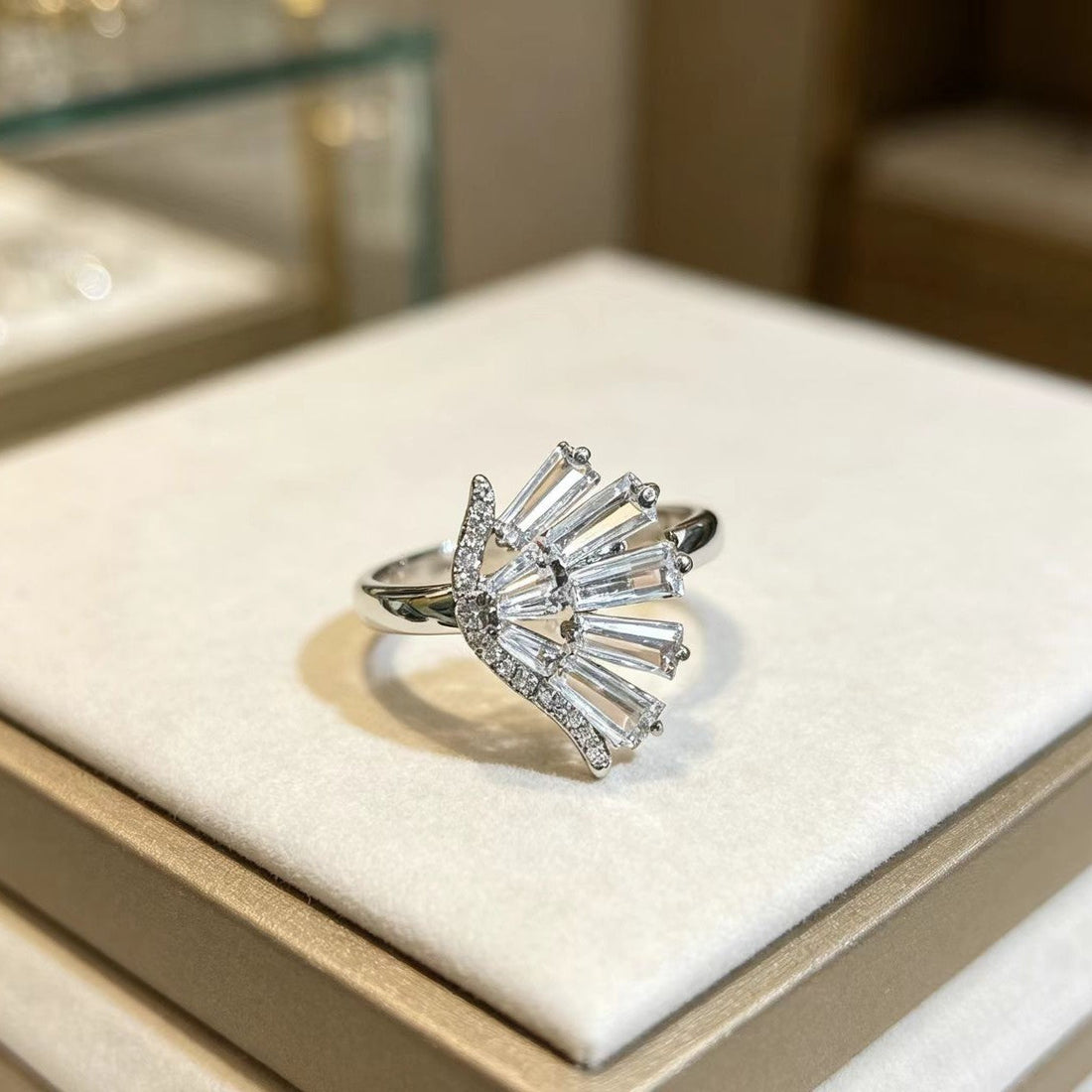 Personalized Rhombus Zircon Ring in Gold or Silver