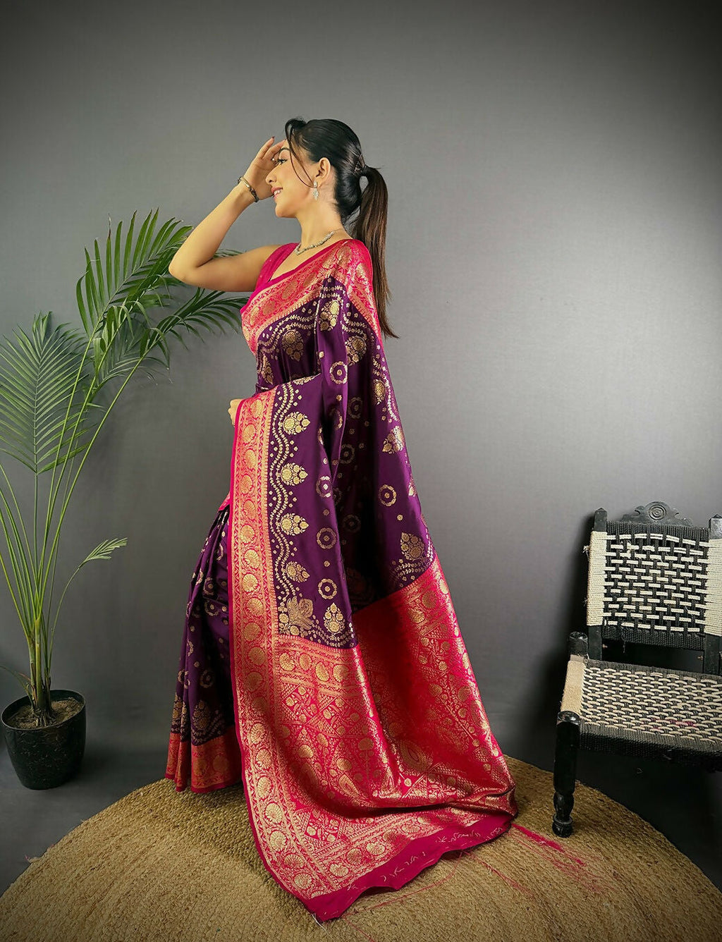 Magenta Banarasi Silk Saree with Butti Pattern and Blouse Piece