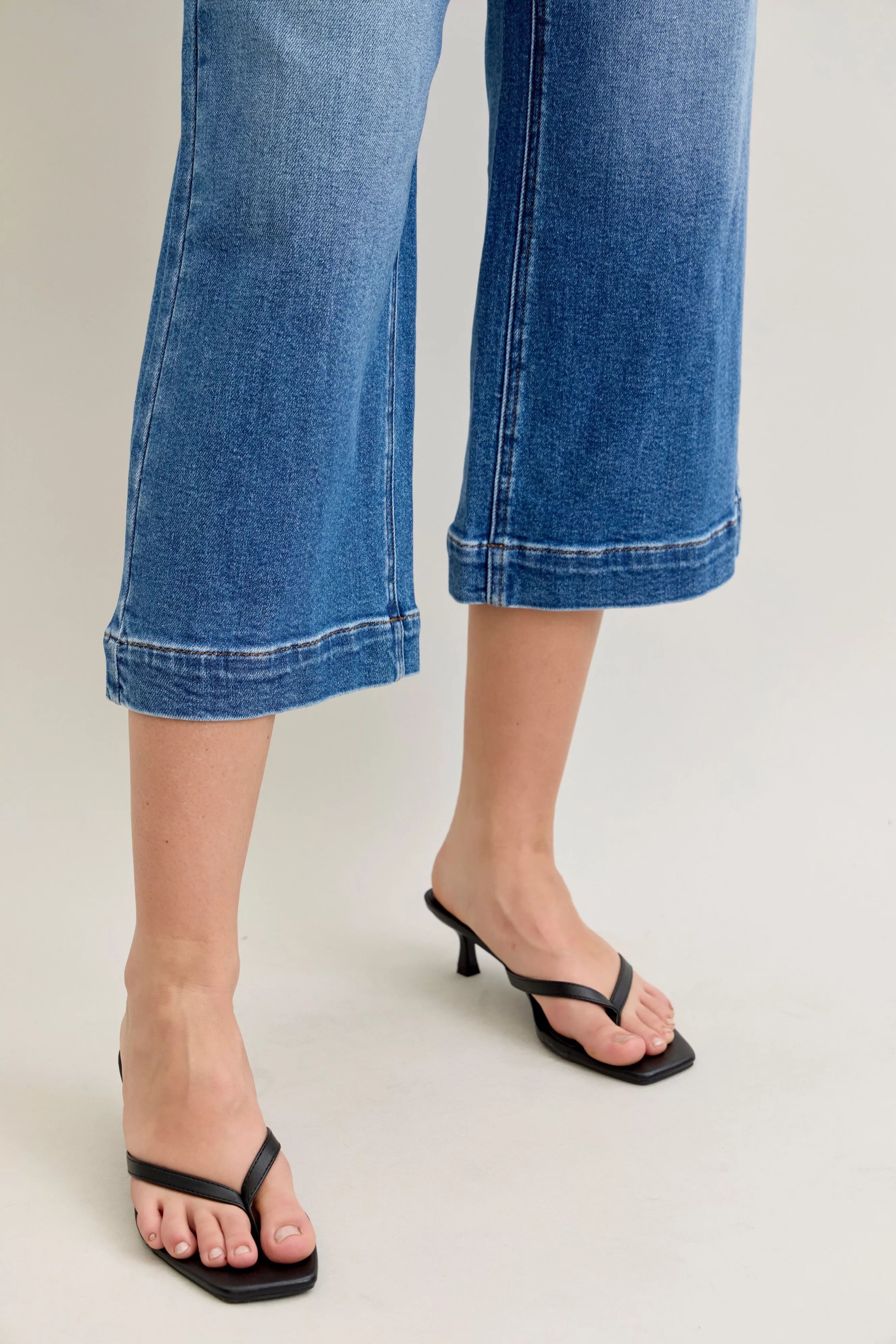 Judy Blue Mid Rise Crop Wide Leg Jeans
