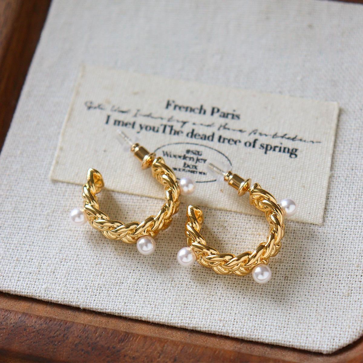 Knitted Cable-knit Pearl C-shaped Earrings
