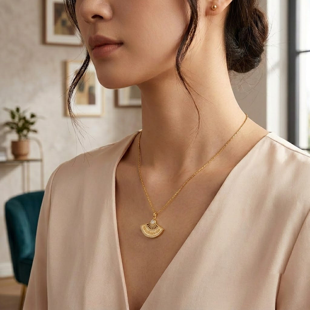 Fan-shaped Rhinestone Pendant Necklace