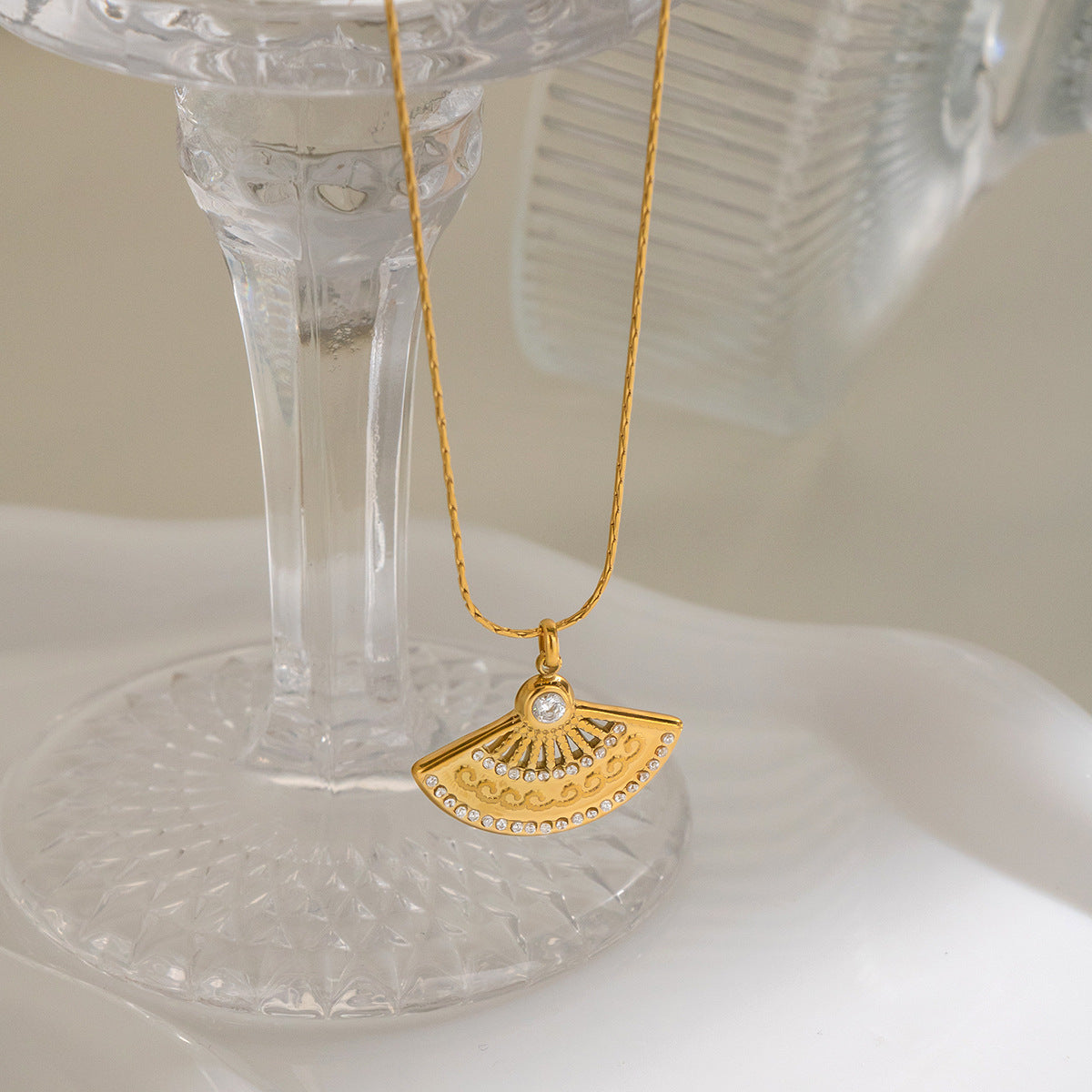 Fan-shaped Rhinestone Pendant Necklace