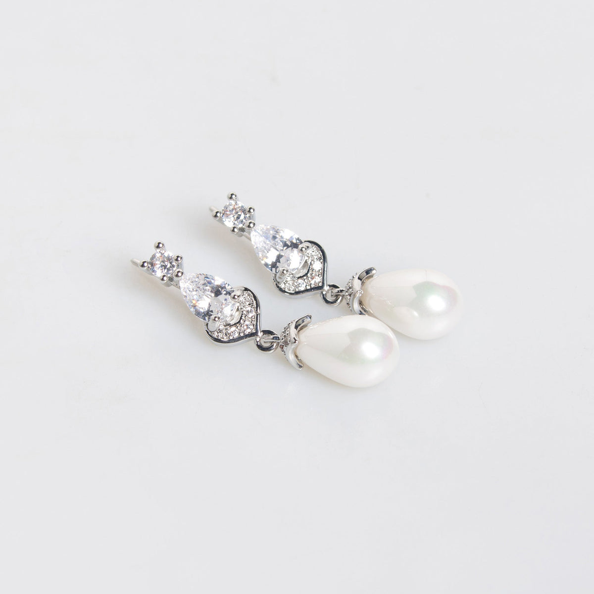 European And American Simple Bridal Jewelry Suit Clavicle Chain Hollow Water Drop Pearl Pendant Necklace Copper Zircon Earrings Accessories