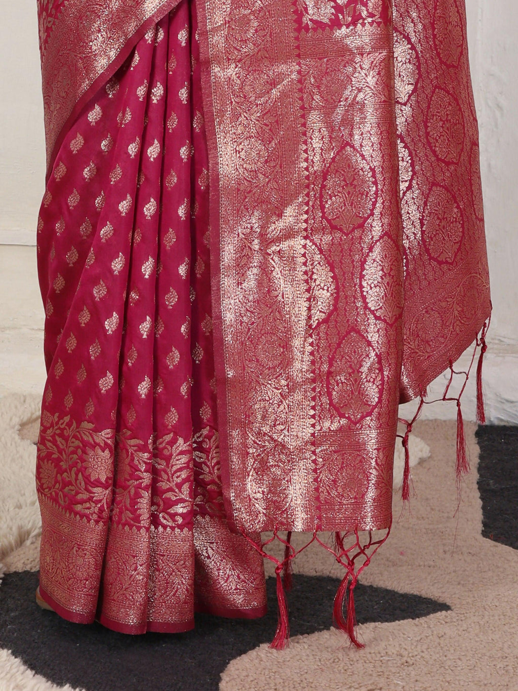 Lichi Silk Wine Saree with Matching Blouse Piece