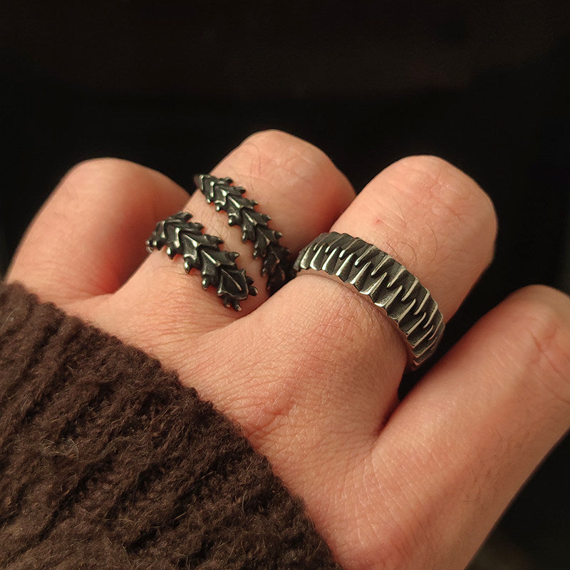 Toothed Rings For Both Men And Women