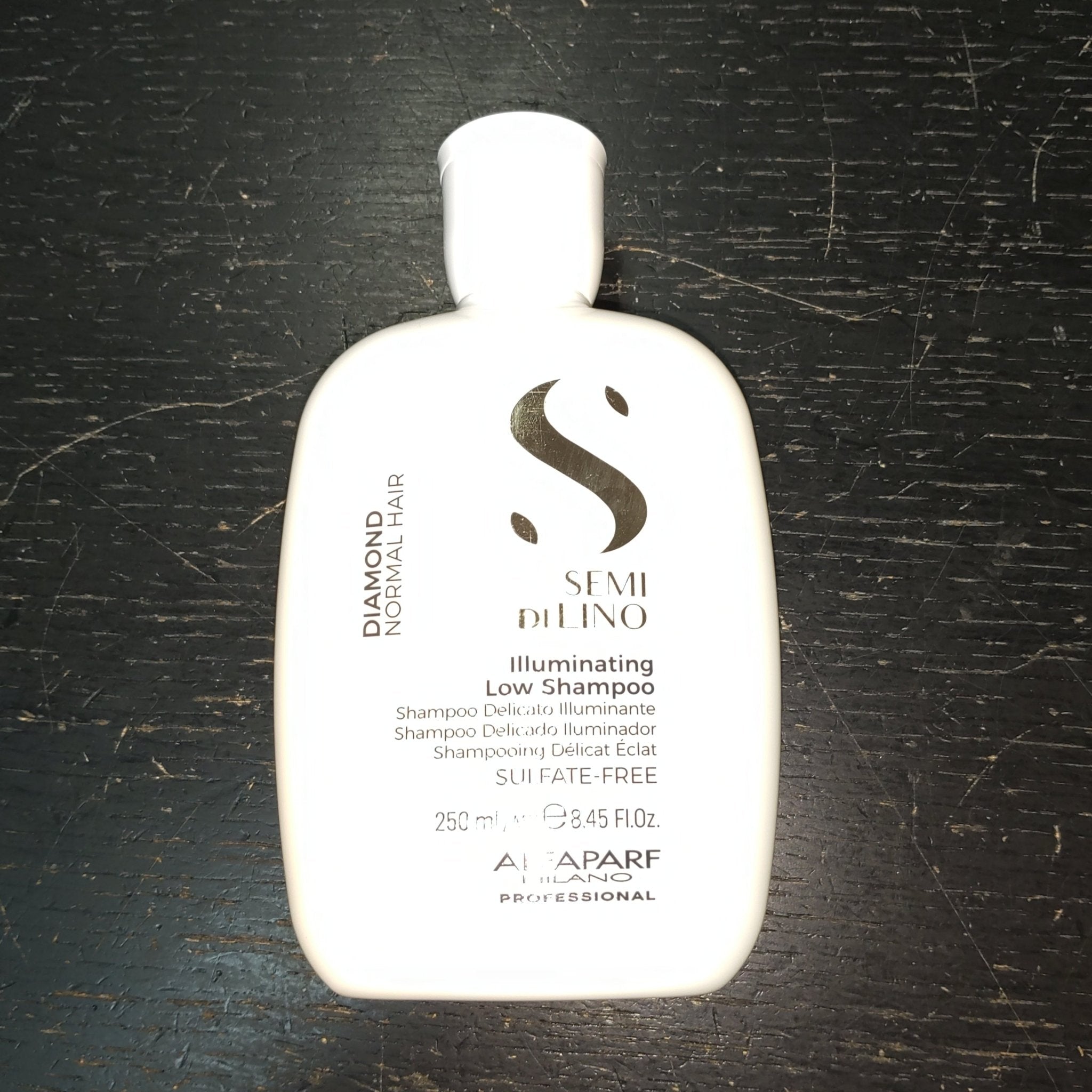 Alfaparf Semi Di Lino Diamond Illuminating Low Shampoo for radiant, normal hair