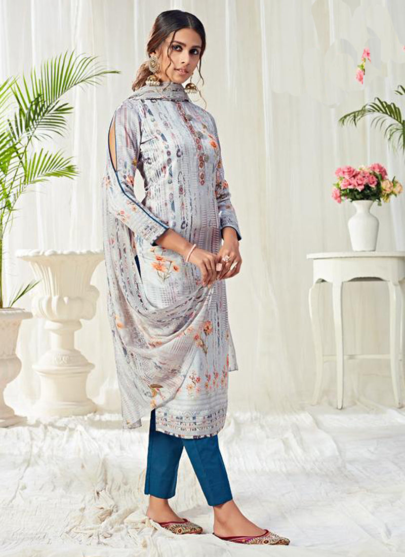 Vegaa Fashion Light Blue Cotton Digital Printed Swarwoski Work Salwar Suit