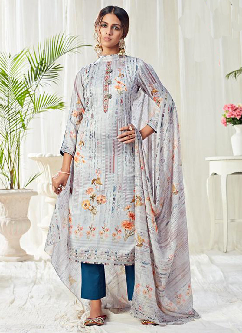 Vegaa Fashion Light Blue Cotton Digital Printed Swarwoski Work Salwar Suit