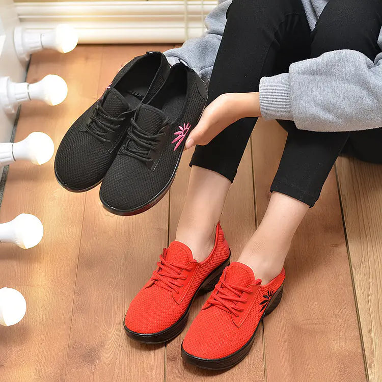 Women's Casual Breathable Mesh Sneakers with Floral Accent - Image 4