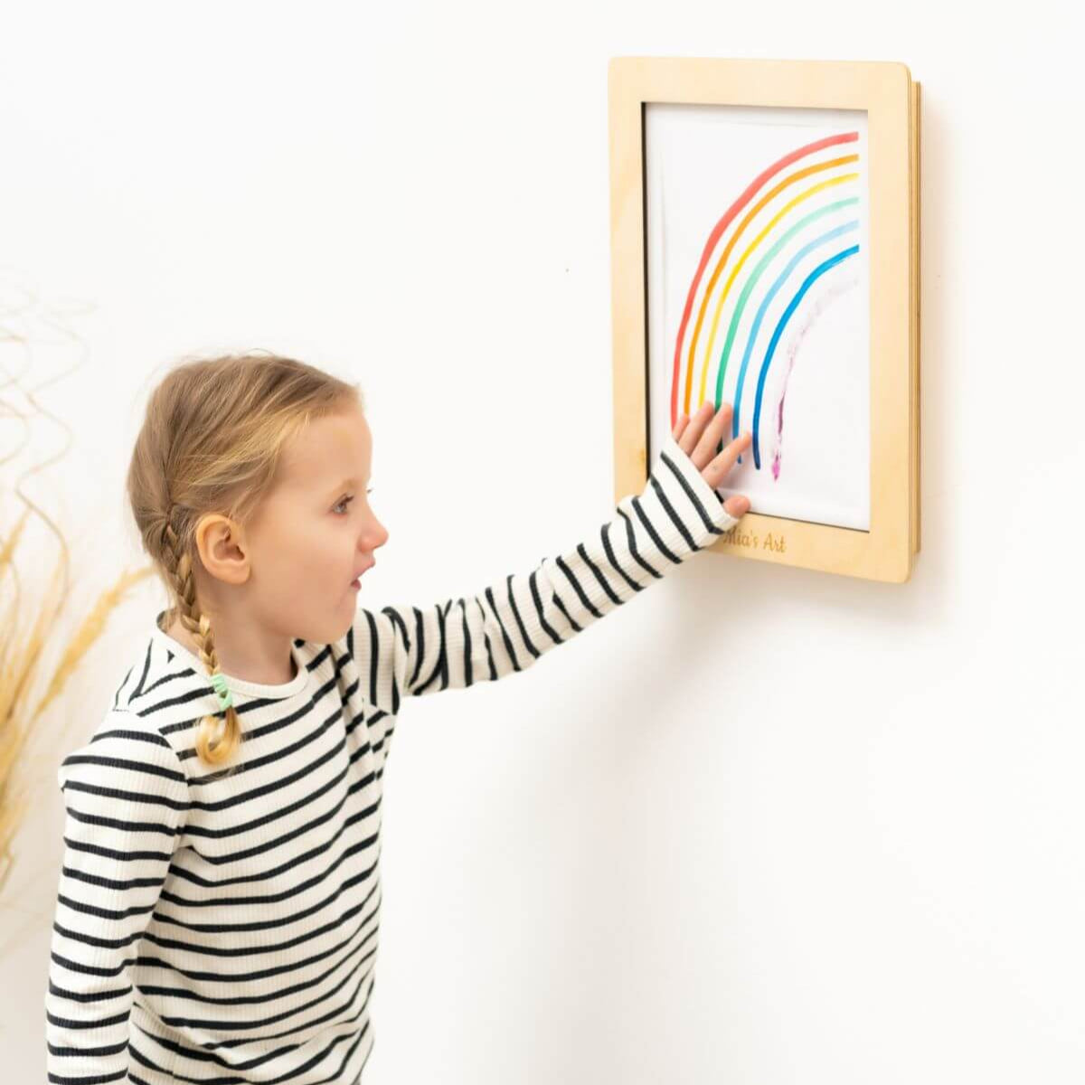 Modern Kids Artwork Display Frame – Easy Change Gallery for A4 Art