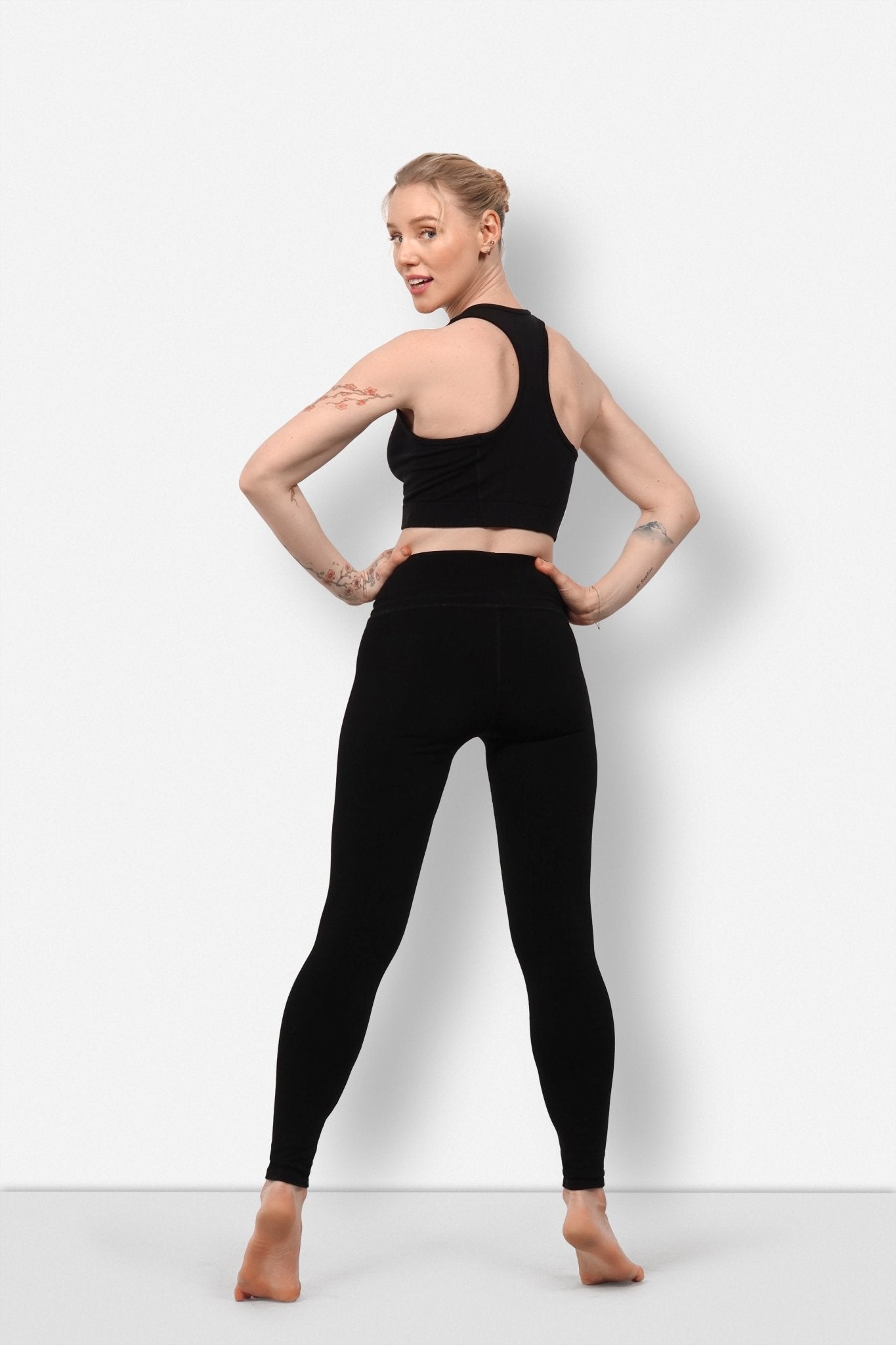 Aspen High-Rise Leggings in Black - Image 2