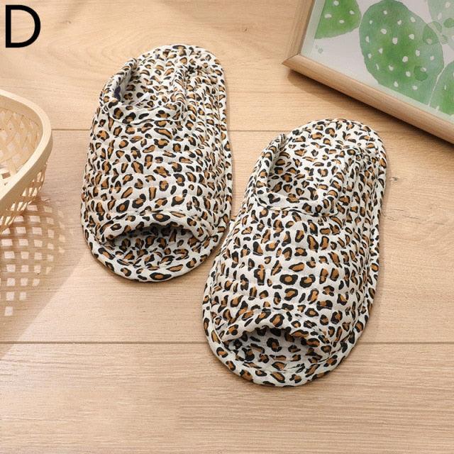 Women's vintage floral pattern open-toe cotton slippers with a breathable lining and non-slip sole.