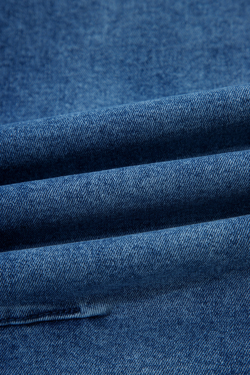 Frayed Hem Cropped Straight Leg Jeans