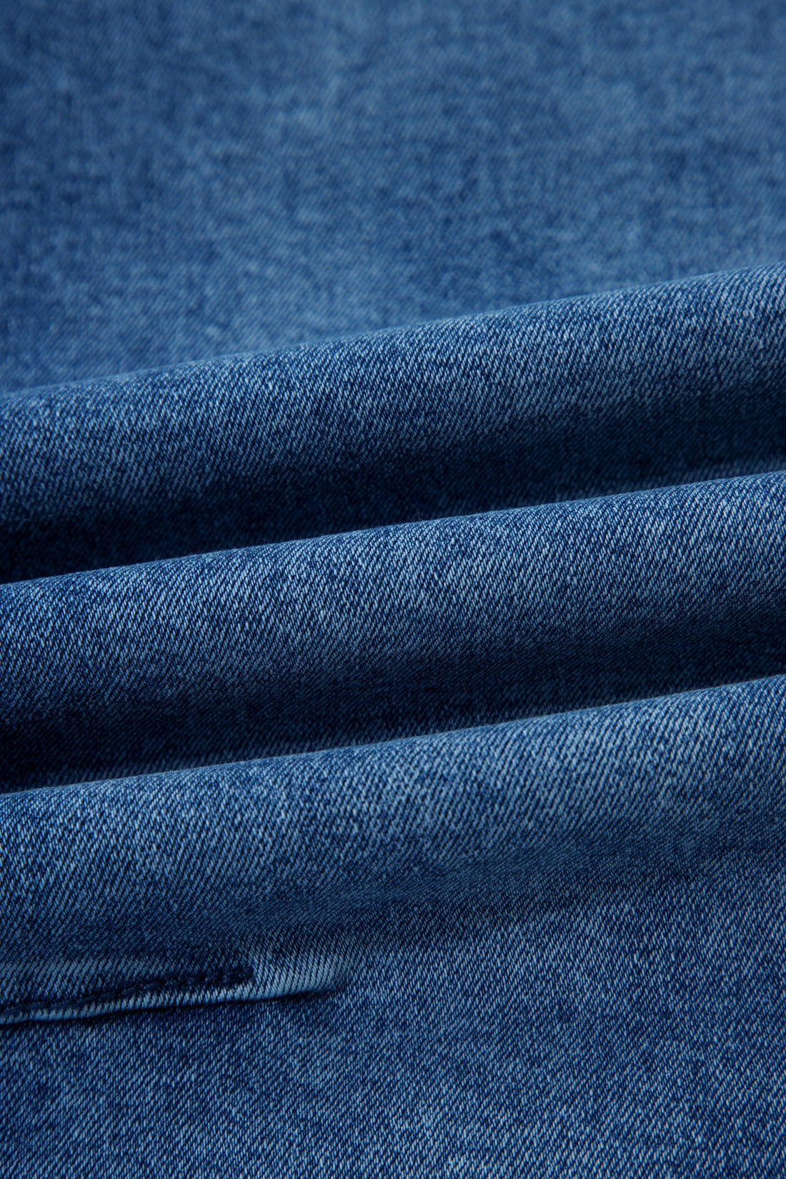 Frayed Hem Cropped Straight Leg Jeans