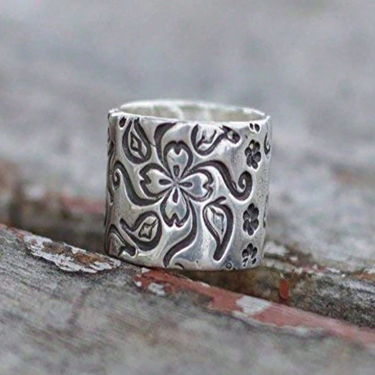 Antique Silver Floral Statement Ring - Ornate Hand Jewelry