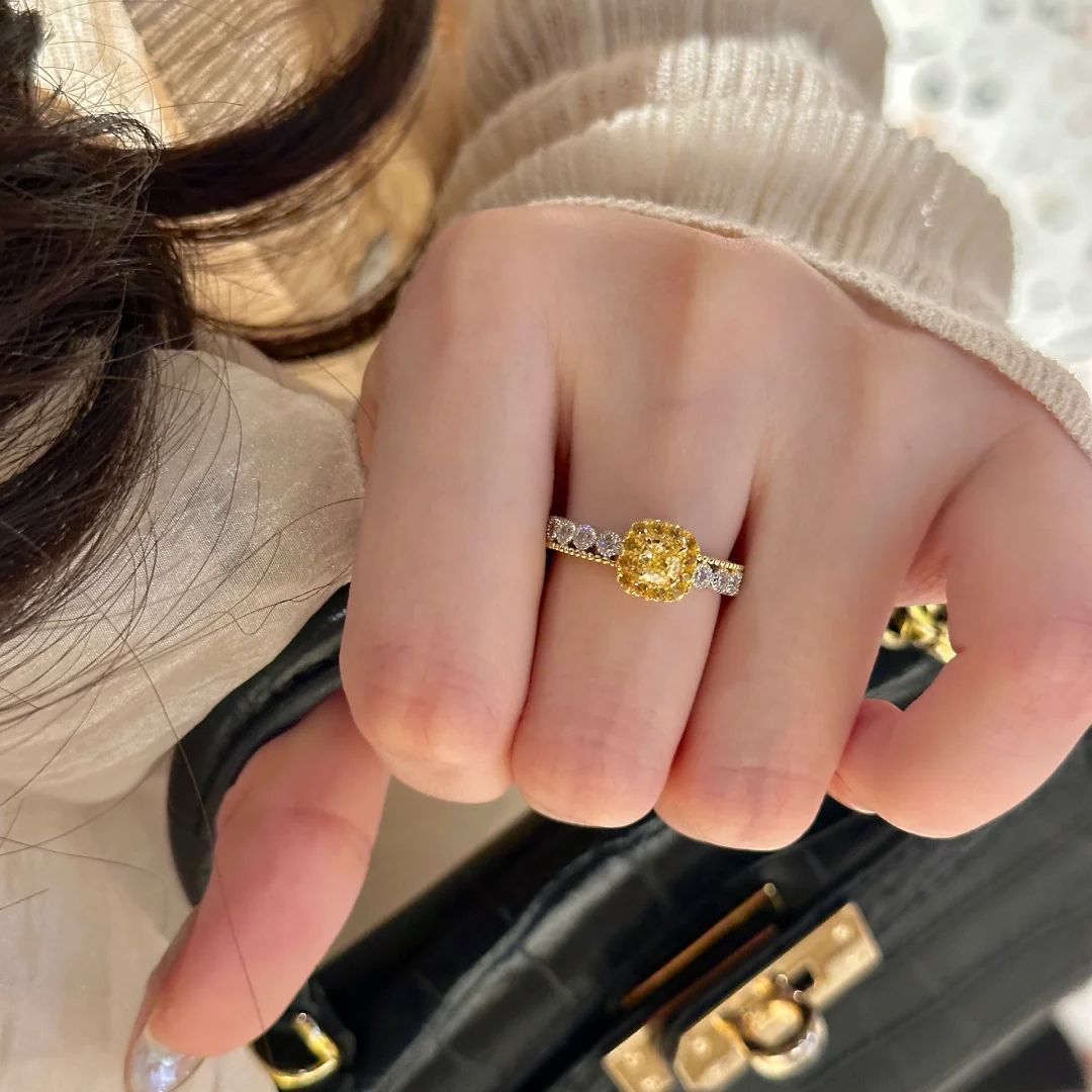 Light Luxury Yellow Diamond Sugar Cube & Pineapple Ring, Niche Design, High-End Exquisite Fashion Gemstone Ring For Women