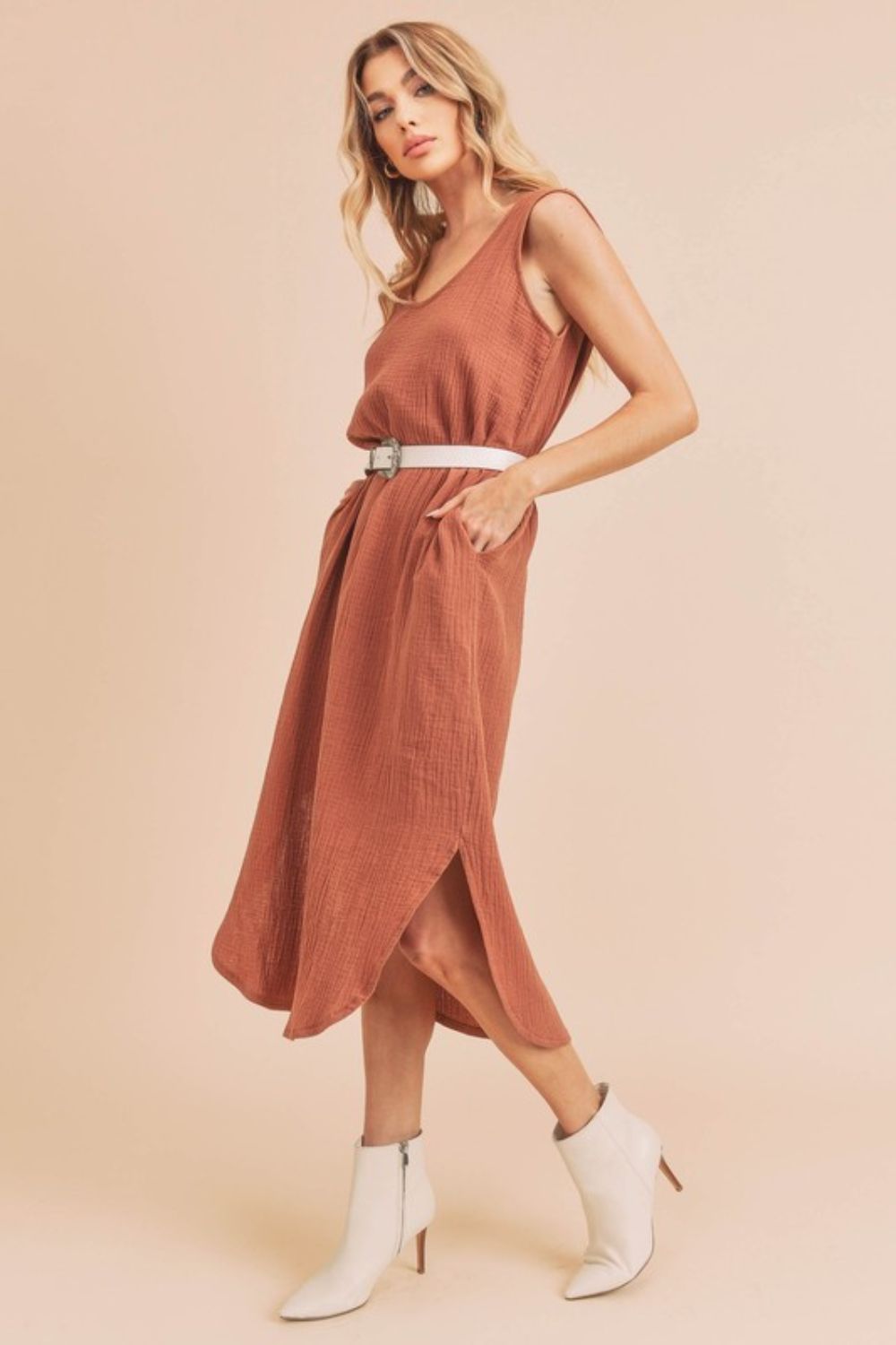 Round Neck Midi Tank Dress with Pockets for Everyday Wear
