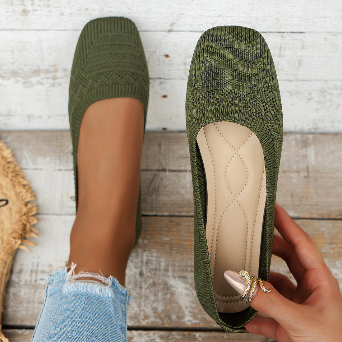 Women’s Knitted Slip-On Flats Breathable Casual Walking Shoes