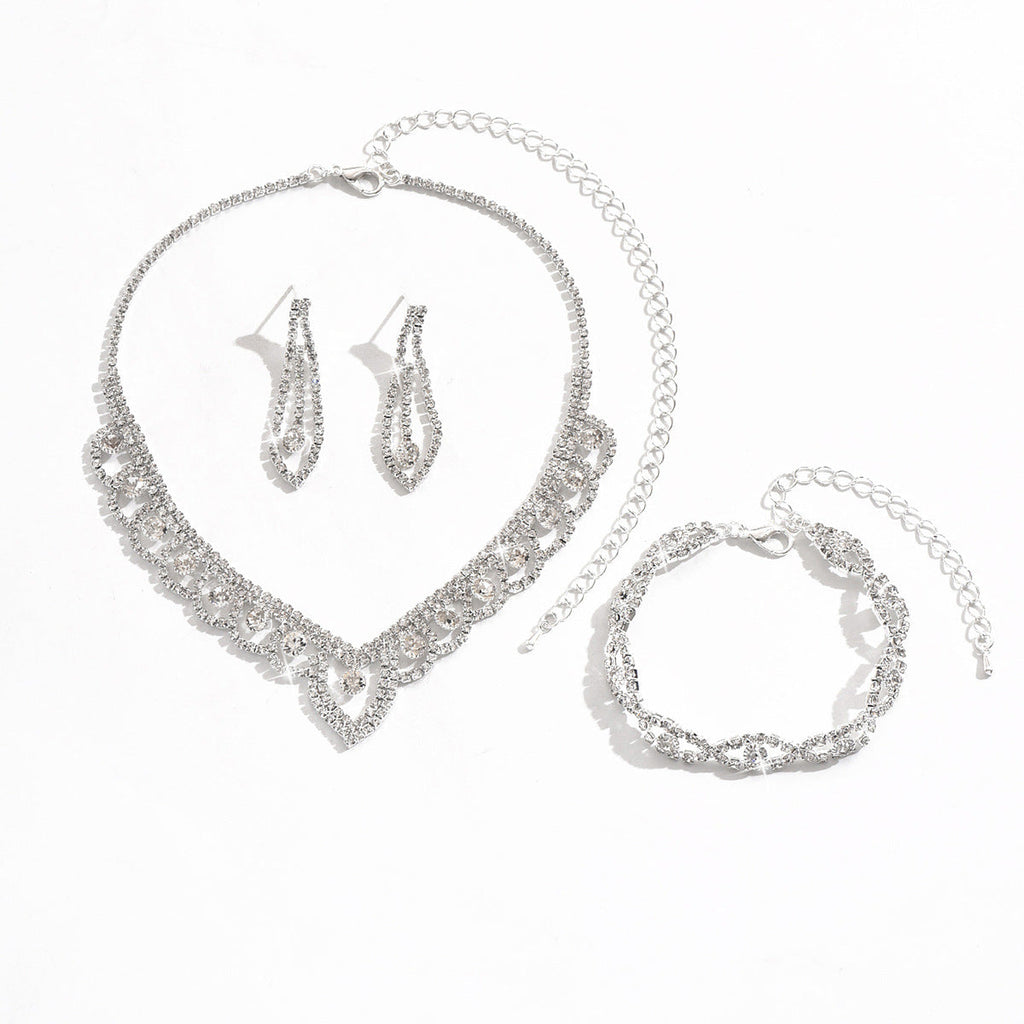 European And American Lace Rhinestone Silver Necklace Earrings Bracelet Niche Elegant Clavicle Chain Fashion Accessible Luxury Jewelry Set