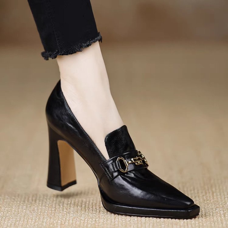 Black Pointed Toe Chunky Heel Pumps with Gold Horsebit Detail - Image 2