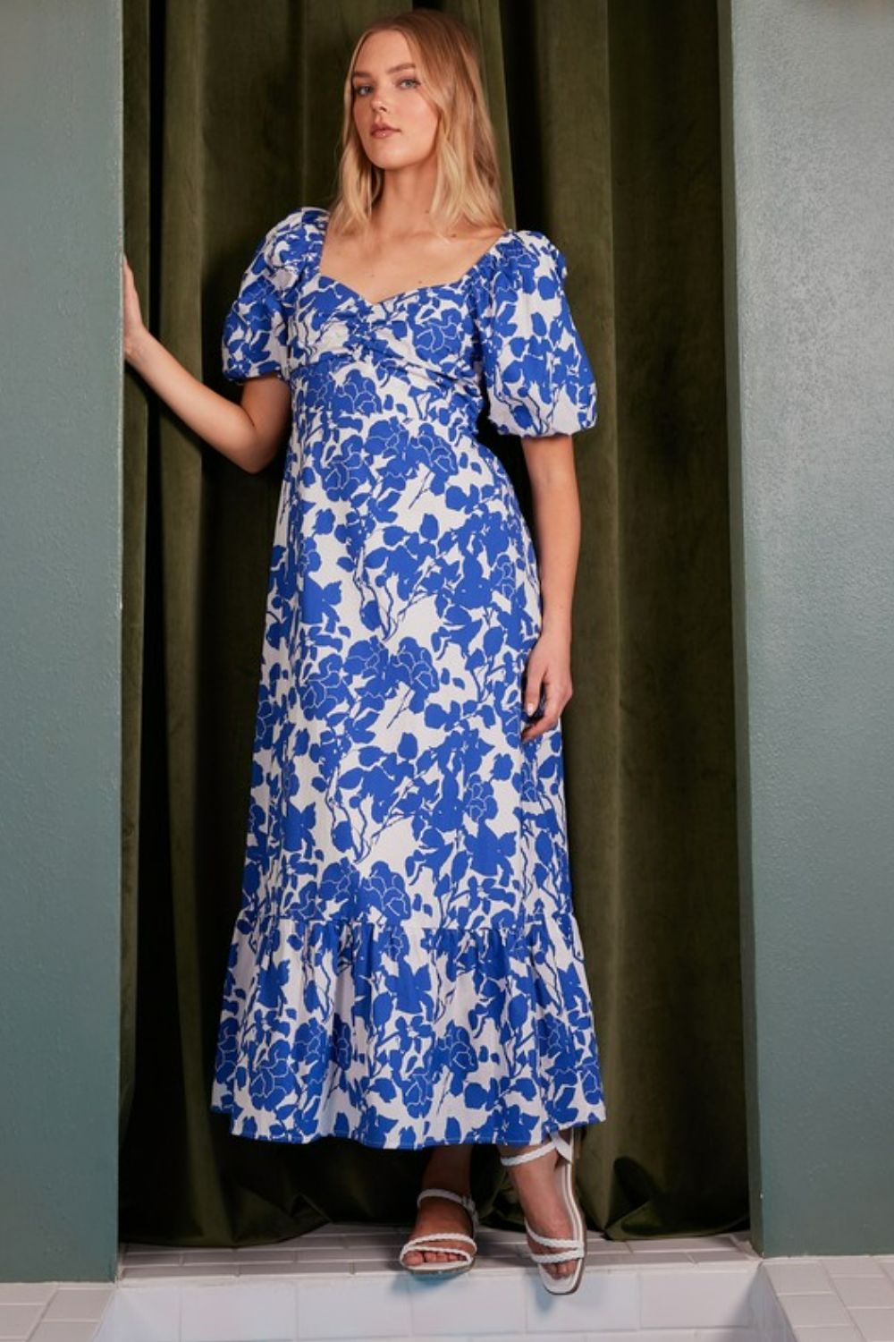 Floral Sweetheart Neck Puff Sleeve Mini Dress with Cutout Back