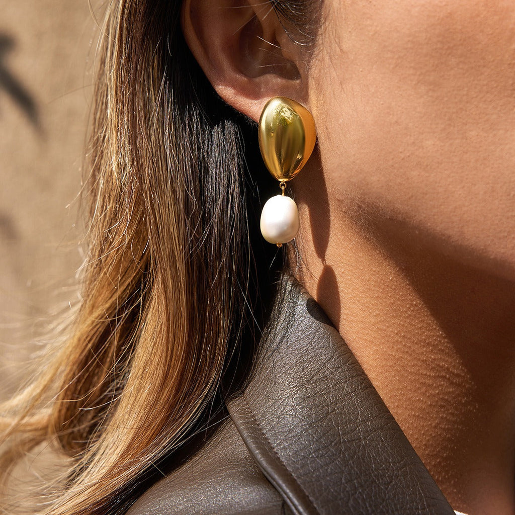 18K Gold-Plated Pearl and Titanium Steel Stud Earrings