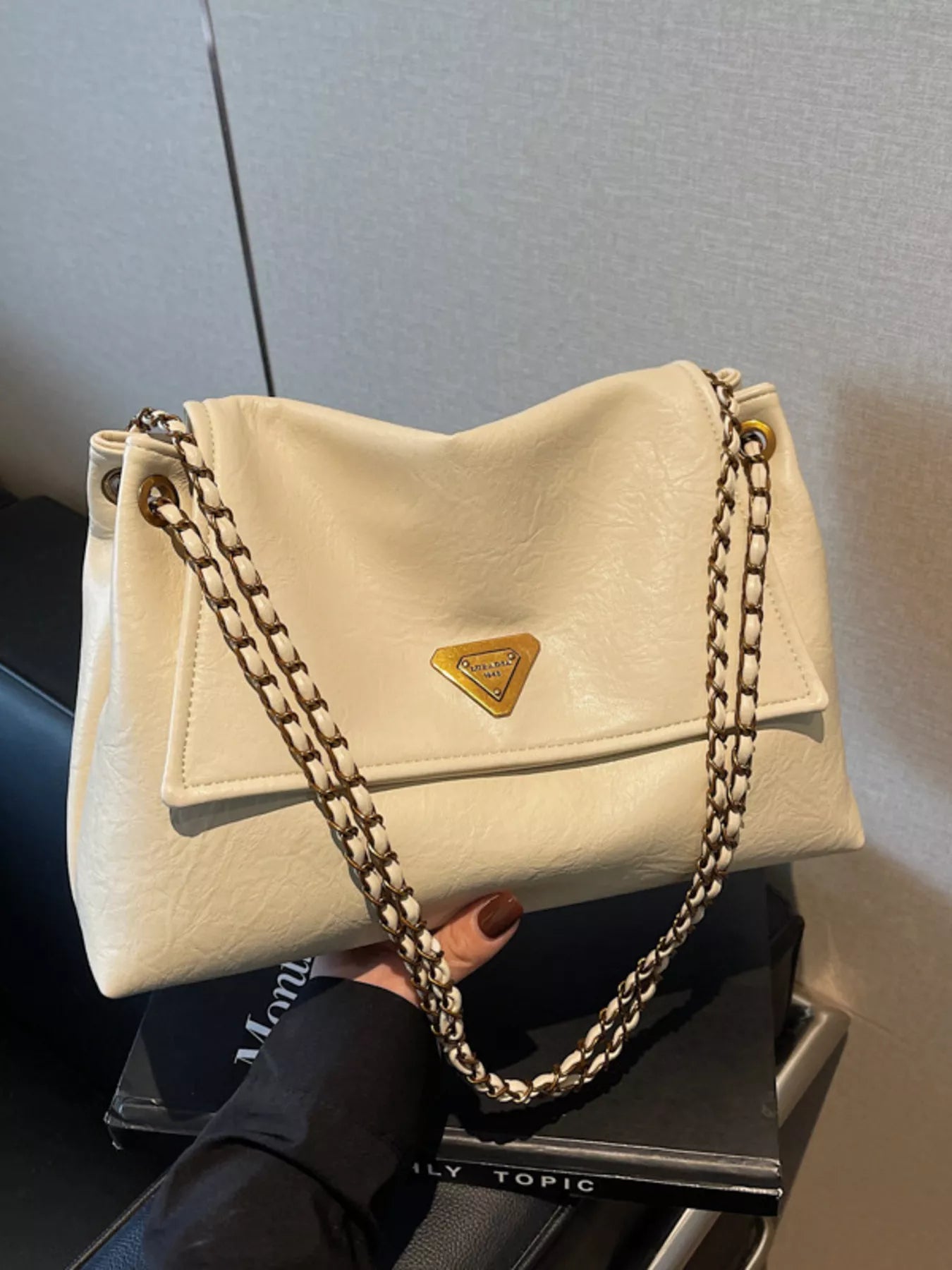 b558cae8c31d4d03af623b43b63b449d-Max-Origin