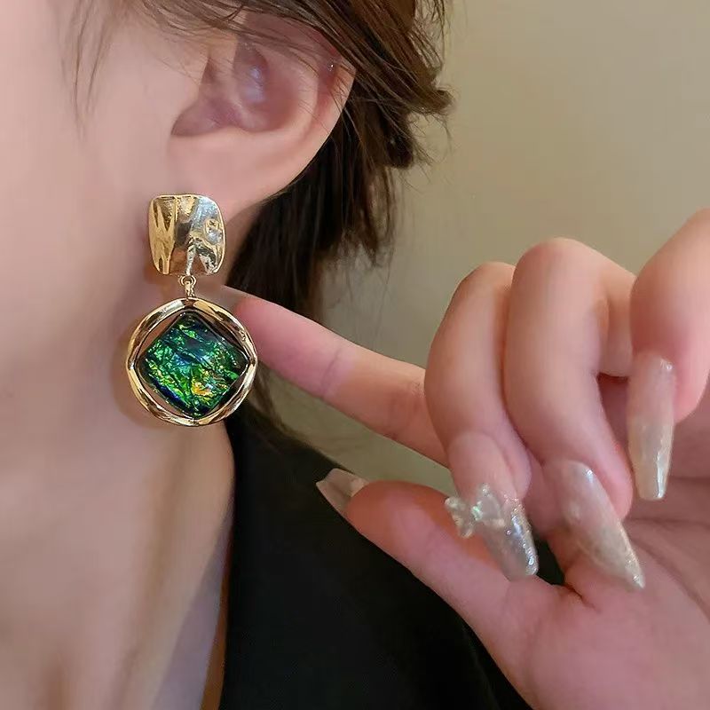 Vintage Rhombus Resin Dangle Earrings in Gold and Green
