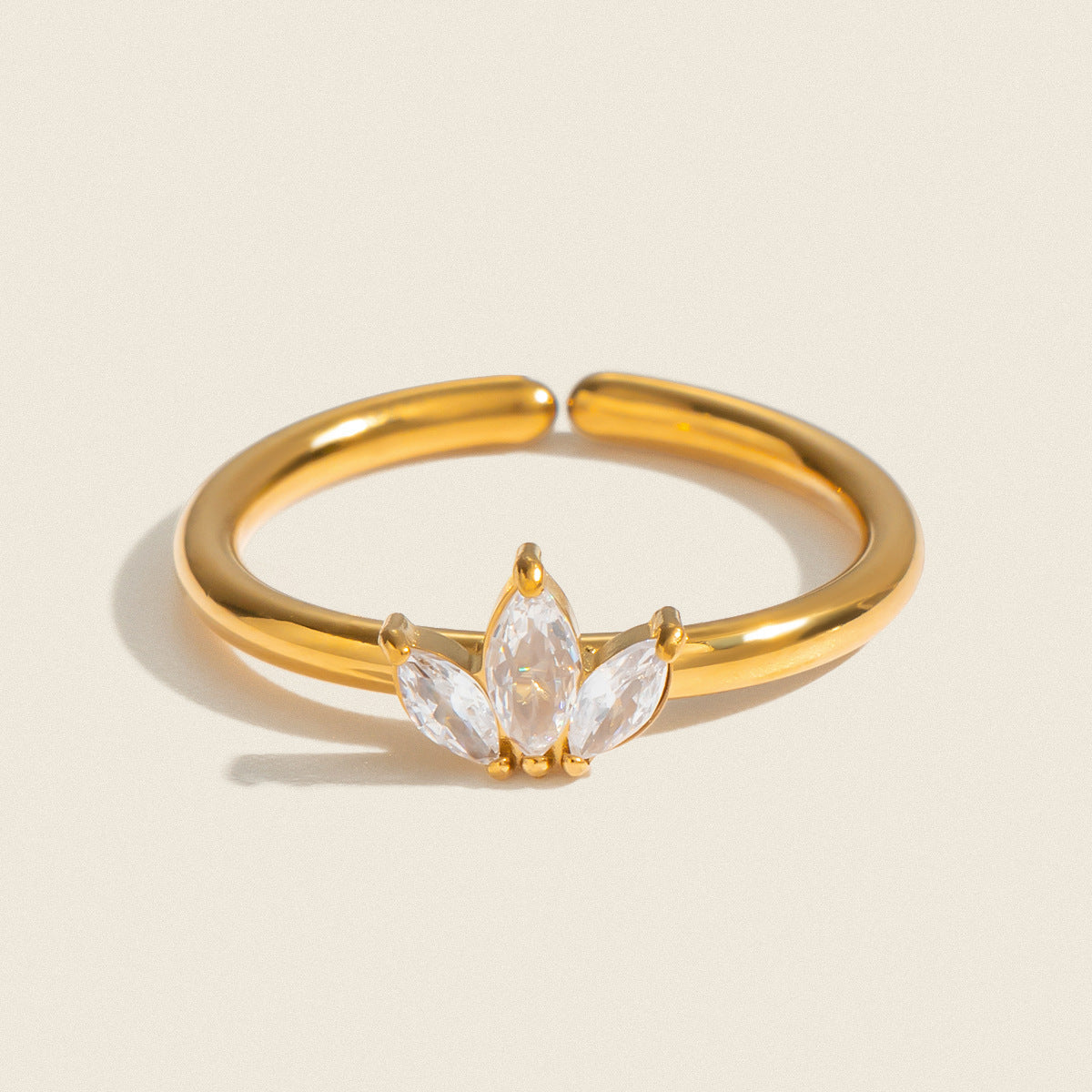Zircon Niche And Sophisticated Finger Ring