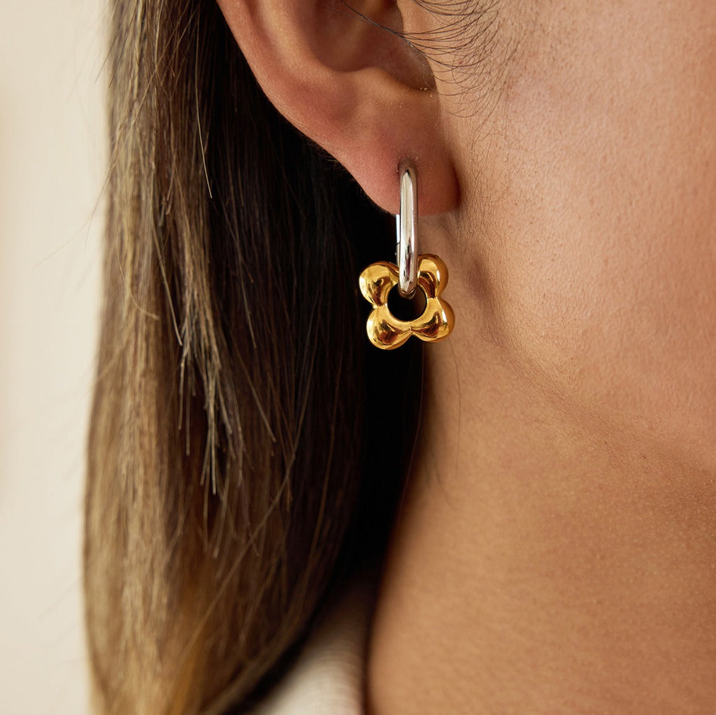 18K Gold Floral Hoop Earrings