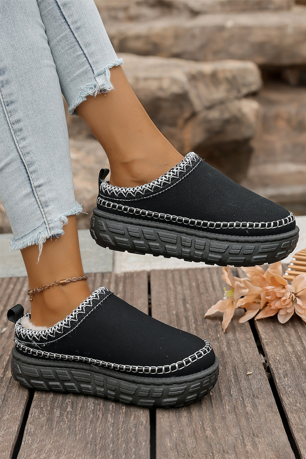 Black Plush Winter Clog Slippers | Suede Contrast Stitch